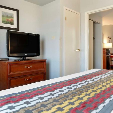 Best Western Executive Inn&Suites Grand Rapids Exterior foto