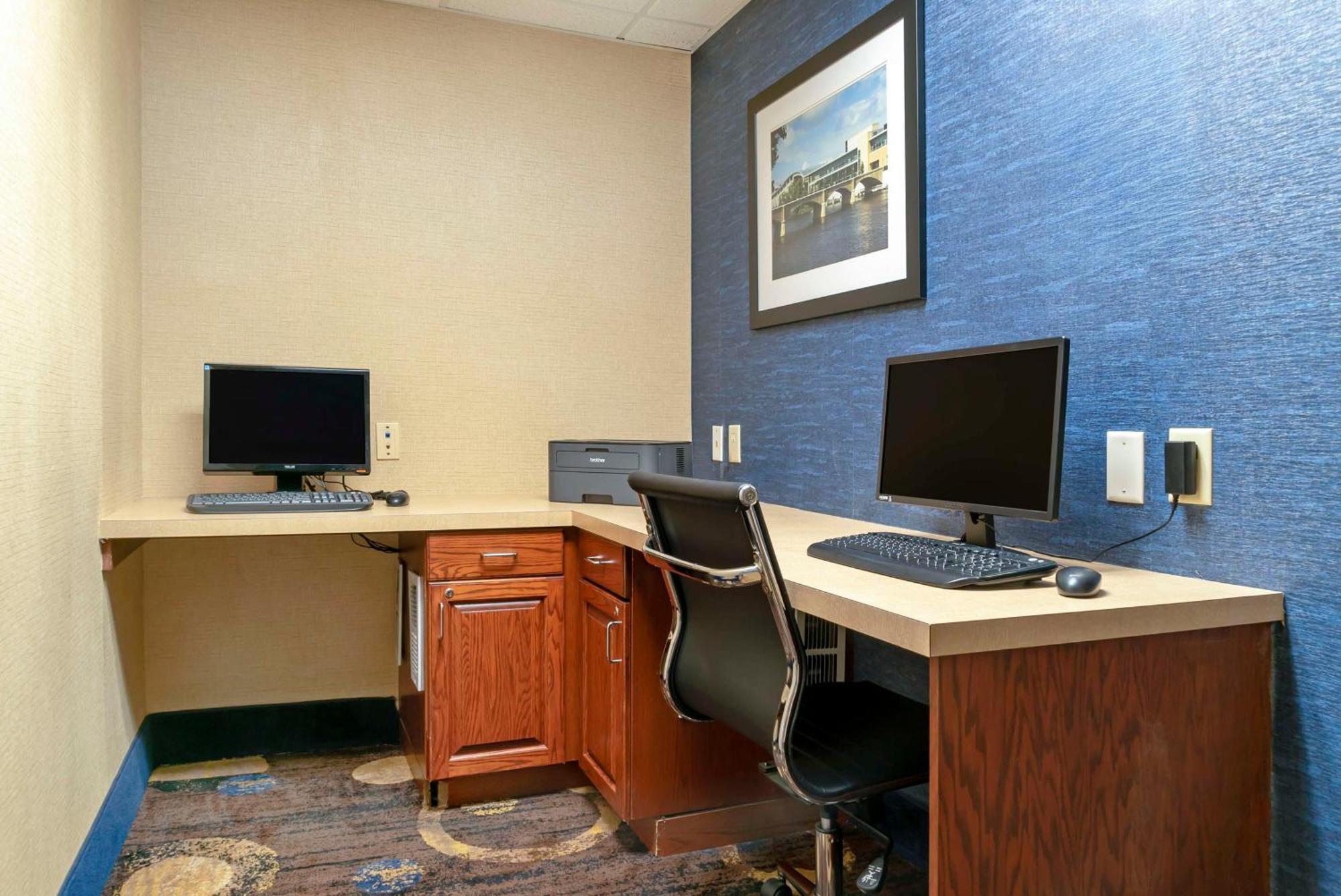 Best Western Executive Inn&Suites Grand Rapids Exterior foto